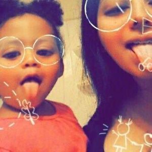 Meet your Posher, Monique